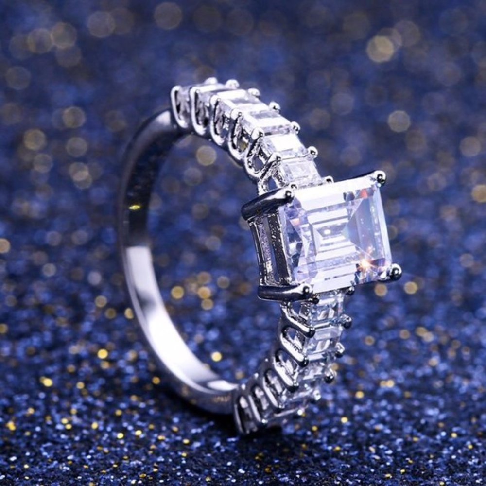 NEW 925 Silver Radiant Cut Diamond Ring - Picture 3 of 4